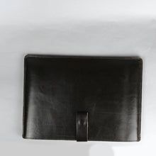 Lade das Bild in den Galerie-Viewer, Laptopsleeve Querformat dunkelbraun