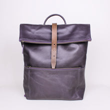 Lade das Bild in den Galerie-Viewer, Rolltop Rucksack L- dunkel violett