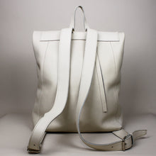 Lade das Bild in den Galerie-Viewer, Rolltop Rucksack L- weiß