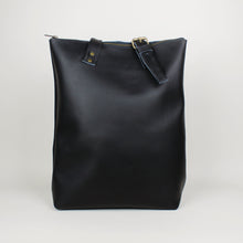 Lade das Bild in den Galerie-Viewer, Rucksacktasche - schwarz