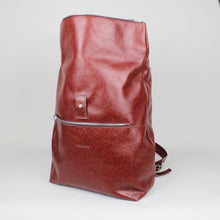 Lade das Bild in den Galerie-Viewer, Rolltop Rucksack L- Rotbraun