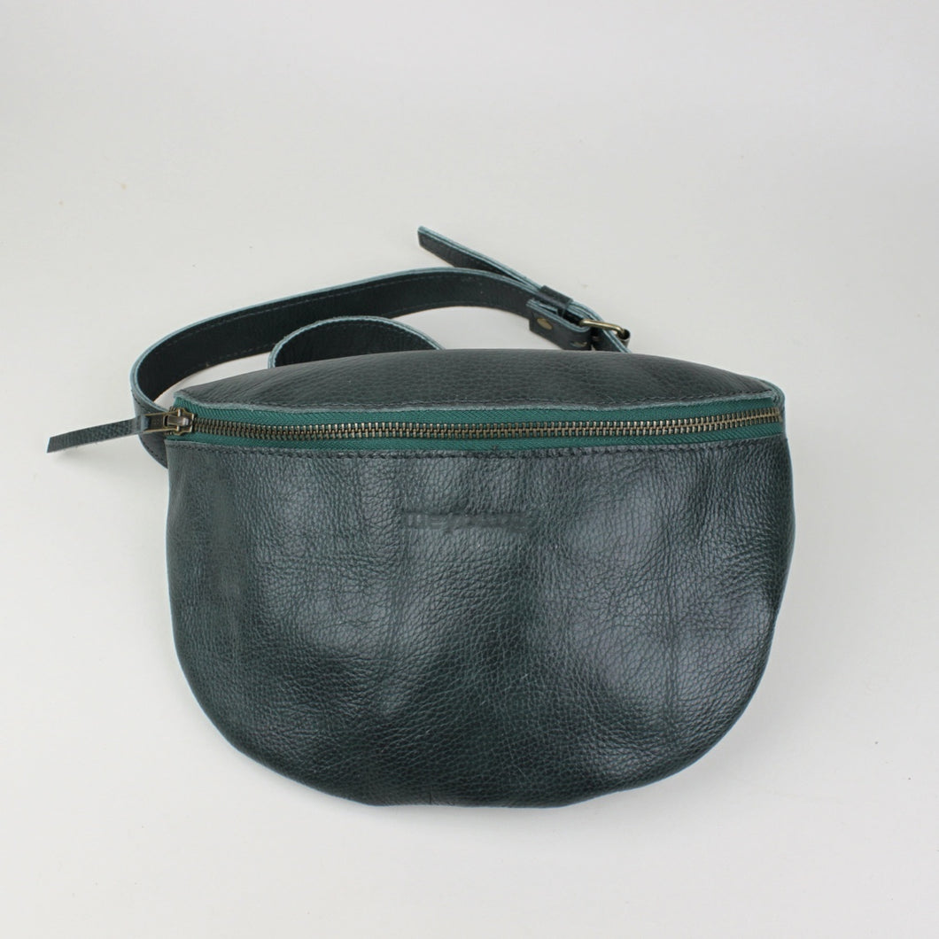 Mittlere Bauchtasche / Brusttasche rund - grün