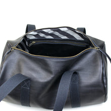 Lade das Bild in den Galerie-Viewer, Dufflebag XS - schwarz
