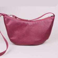 Lade das Bild in den Galerie-Viewer, Halbmondtasche - Beere - Special Edition Fernsehturm
