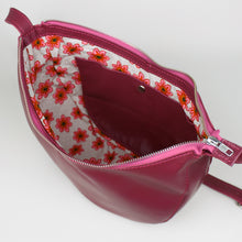 Lade das Bild in den Galerie-Viewer, Halbmondtasche - Cyclam
