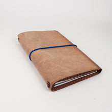 Lade das Bild in den Galerie-Viewer, Organizer für drei Hefte - Cognac
