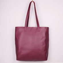 Lade das Bild in den Galerie-Viewer, Großer Shopper - Beere / Special Edition Fernsehturm
