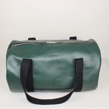 Lade das Bild in den Galerie-Viewer, Dufflebag L - Flaschengrün
