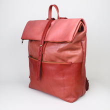 Lade das Bild in den Galerie-Viewer, Rolltop Rucksack L- Rottöne
