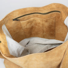 Lade das Bild in den Galerie-Viewer, Großer Slouchy Bag - hellbraunes Wildleder
